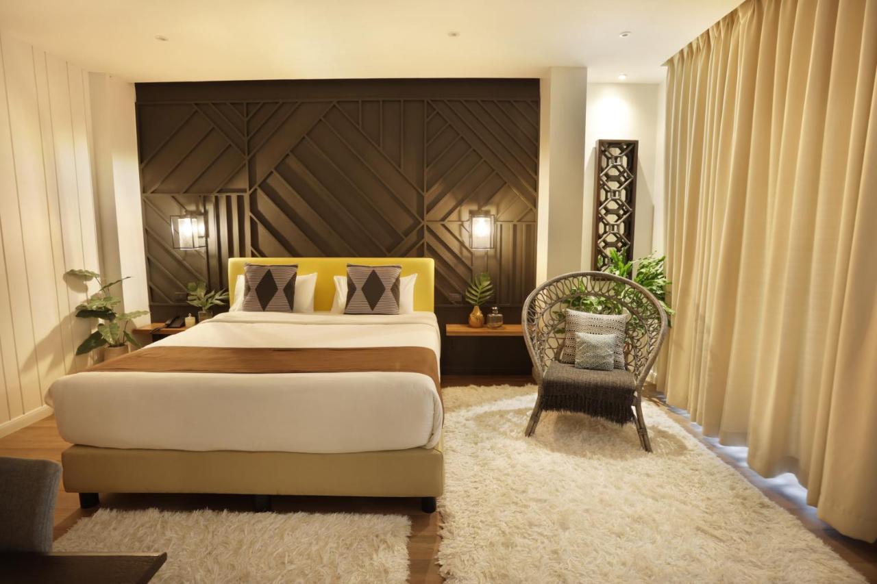 The Bourke Hotel Davao City Buitenkant foto