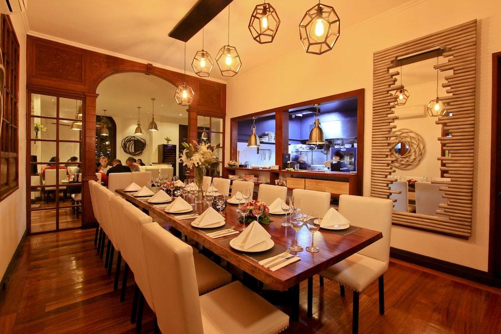 The Bourke Hotel Davao City Buitenkant foto