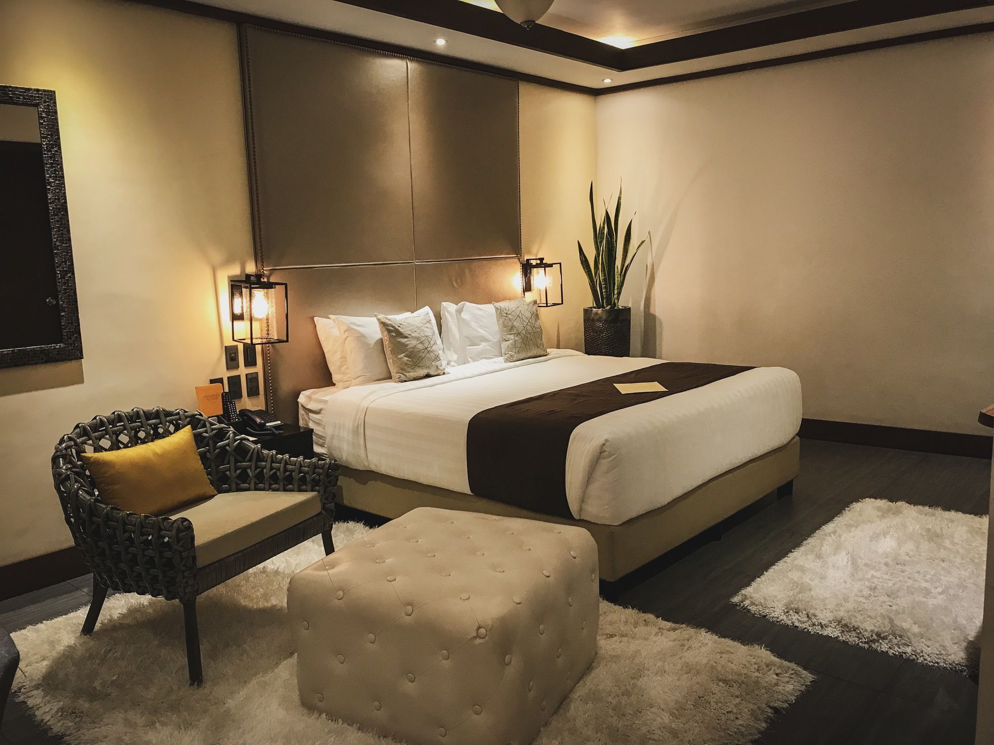 The Bourke Hotel Davao City Buitenkant foto