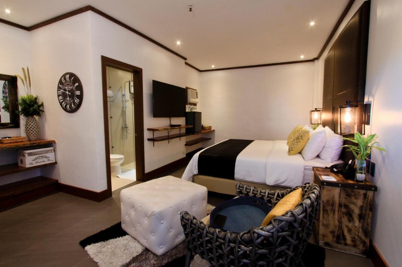 The Bourke Hotel Davao City Buitenkant foto